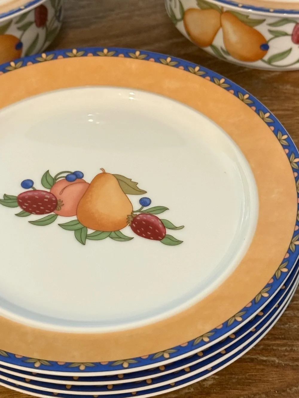 Dansk Fiance Fruits Dinnerware Set of 7 Bowls & Plates Thailand Vintage